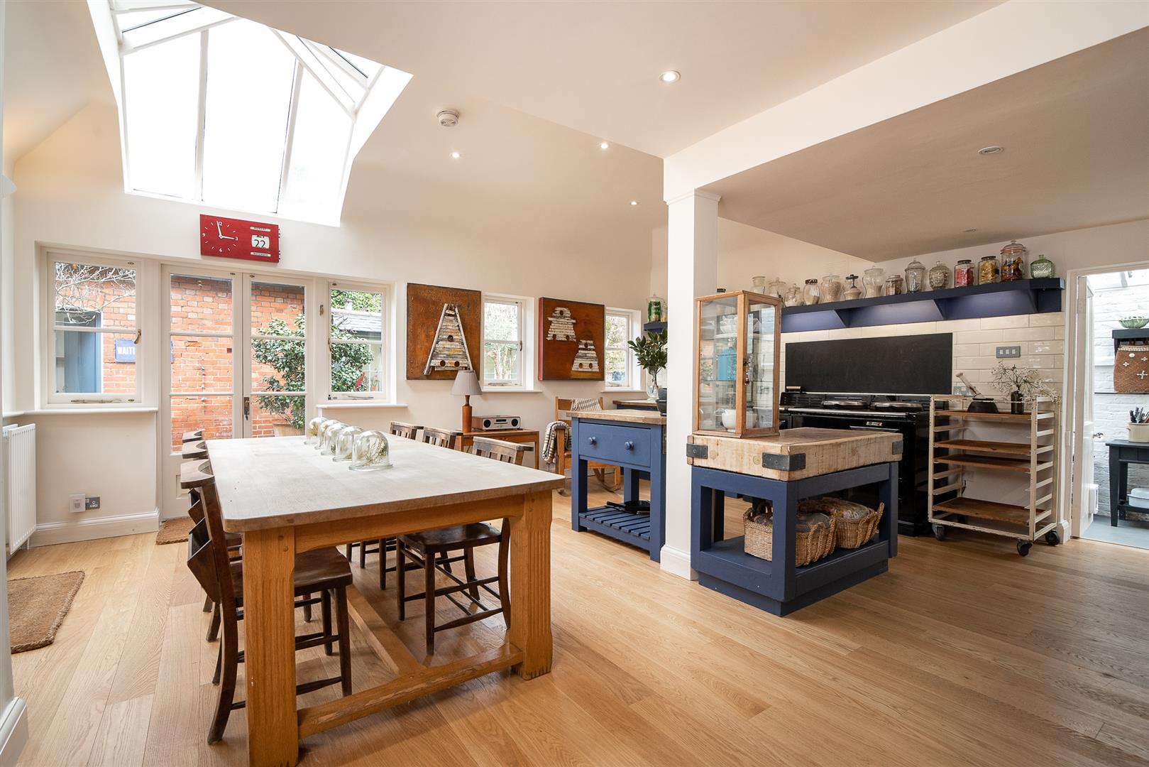 Elm Bank Gardens, Barnes Laurent Residential